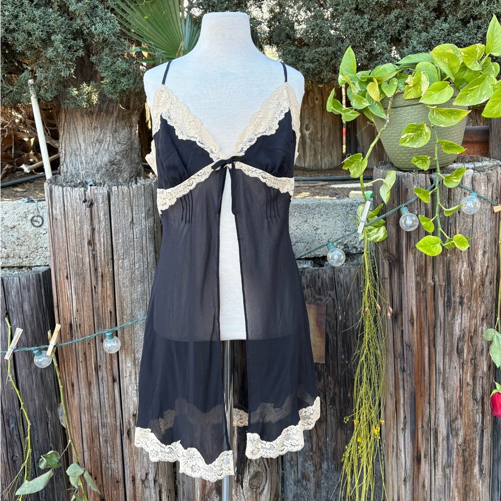 VNTG Victoria's Secret Silk Nightie Black cream lace Lingerie silk open camisole